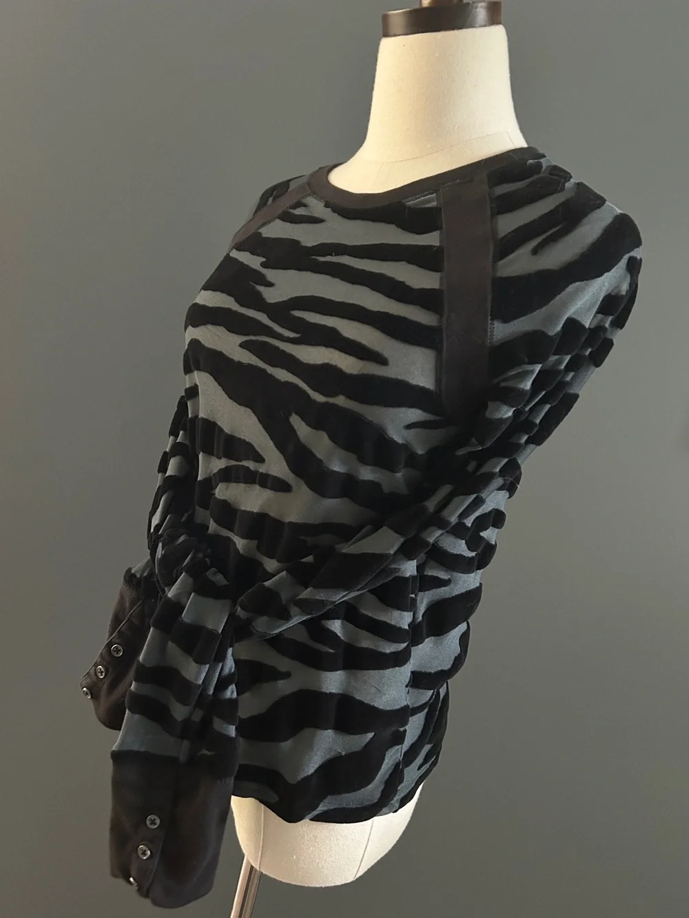Free People We The Free So Lush Burnout Velvet Top - Picture 11 of 15